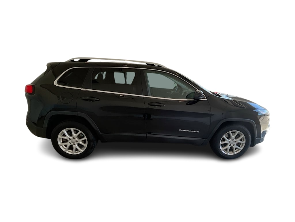 Thumbnail: 2016 Jeep Cherokee - 21
