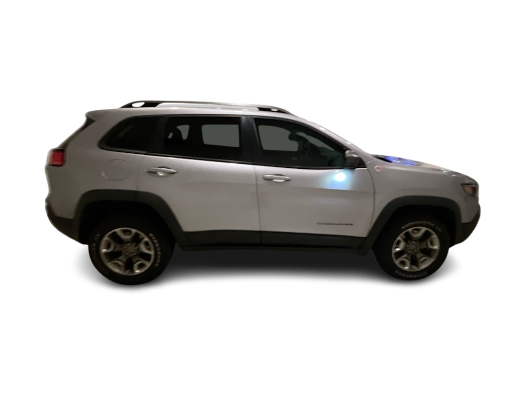 Thumbnail: 2019 Jeep Cherokee - 21