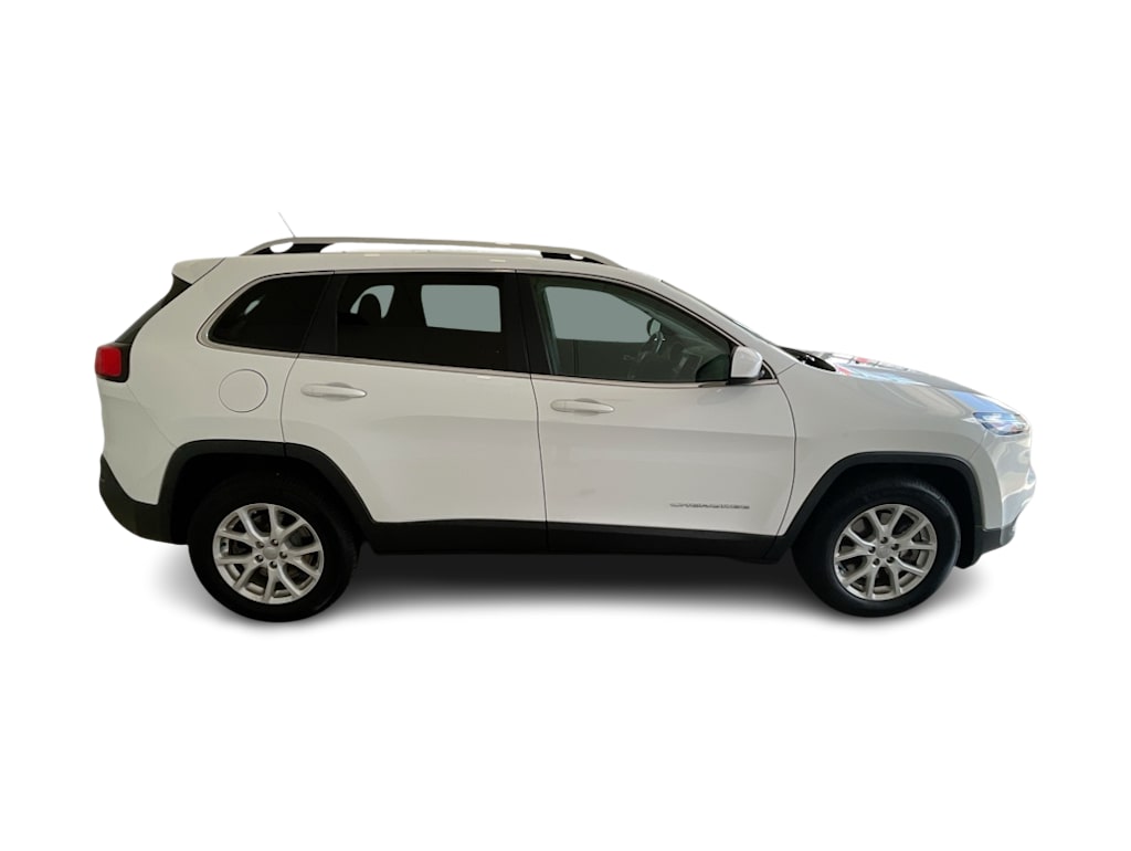 Thumbnail: 2016 Jeep Cherokee - 21
