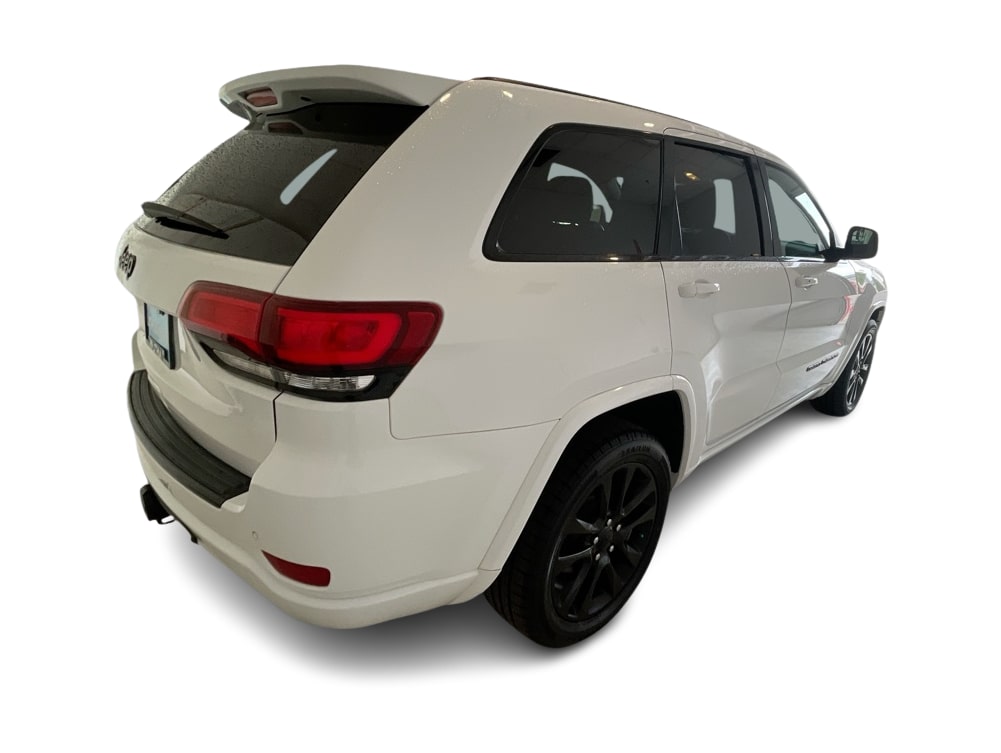 Thumbnail: 2017 Jeep Grand Cherokee - 19