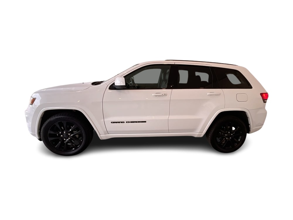 Thumbnail: 2017 Jeep Grand Cherokee - 3