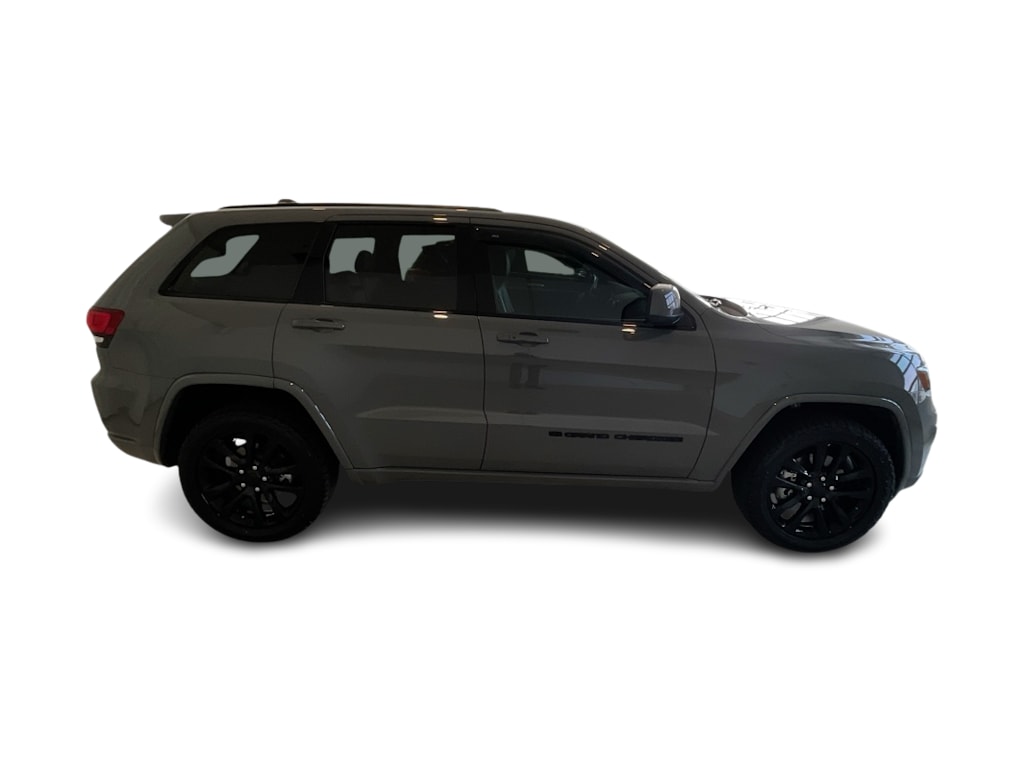 Thumbnail: 2022 Jeep Grand Cherokee - 20