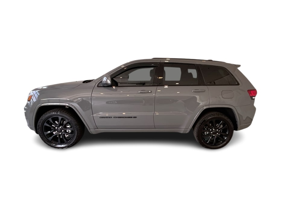 Thumbnail: 2022 Jeep Grand Cherokee - 3