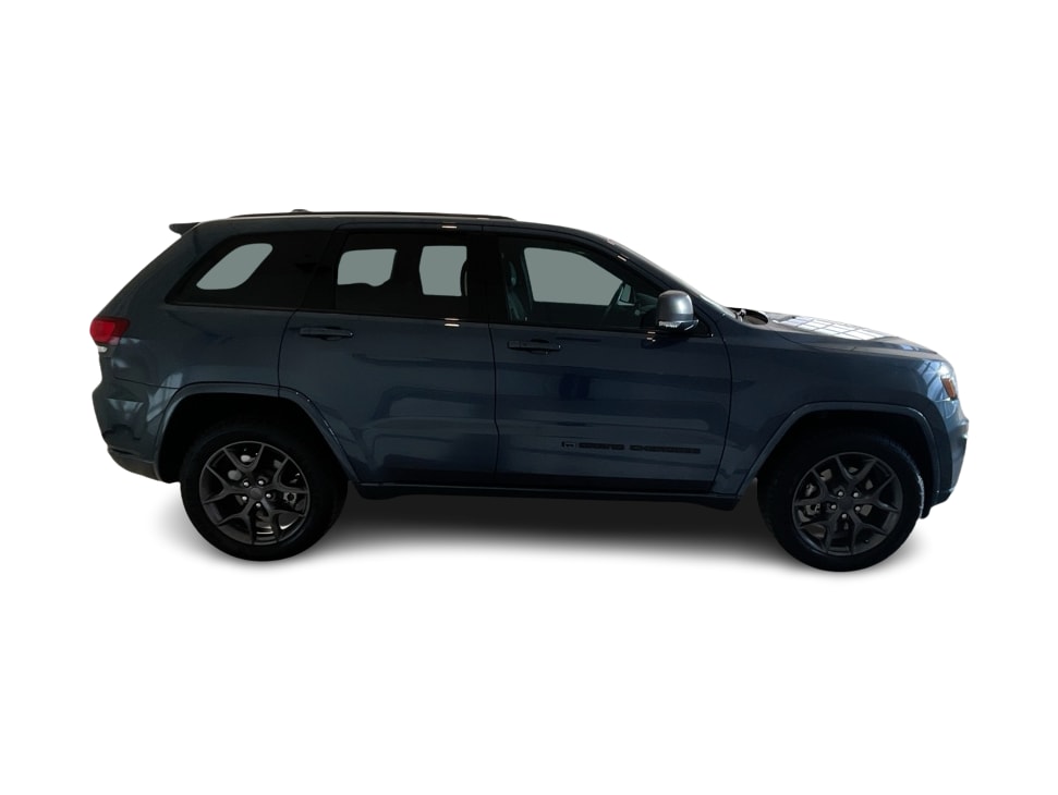 Thumbnail: 2021 Jeep Grand Cherokee - 21