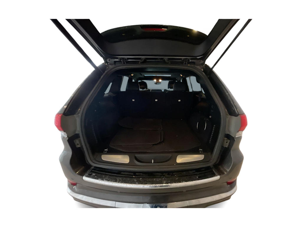 Thumbnail: 2015 Jeep Grand Cherokee - 14