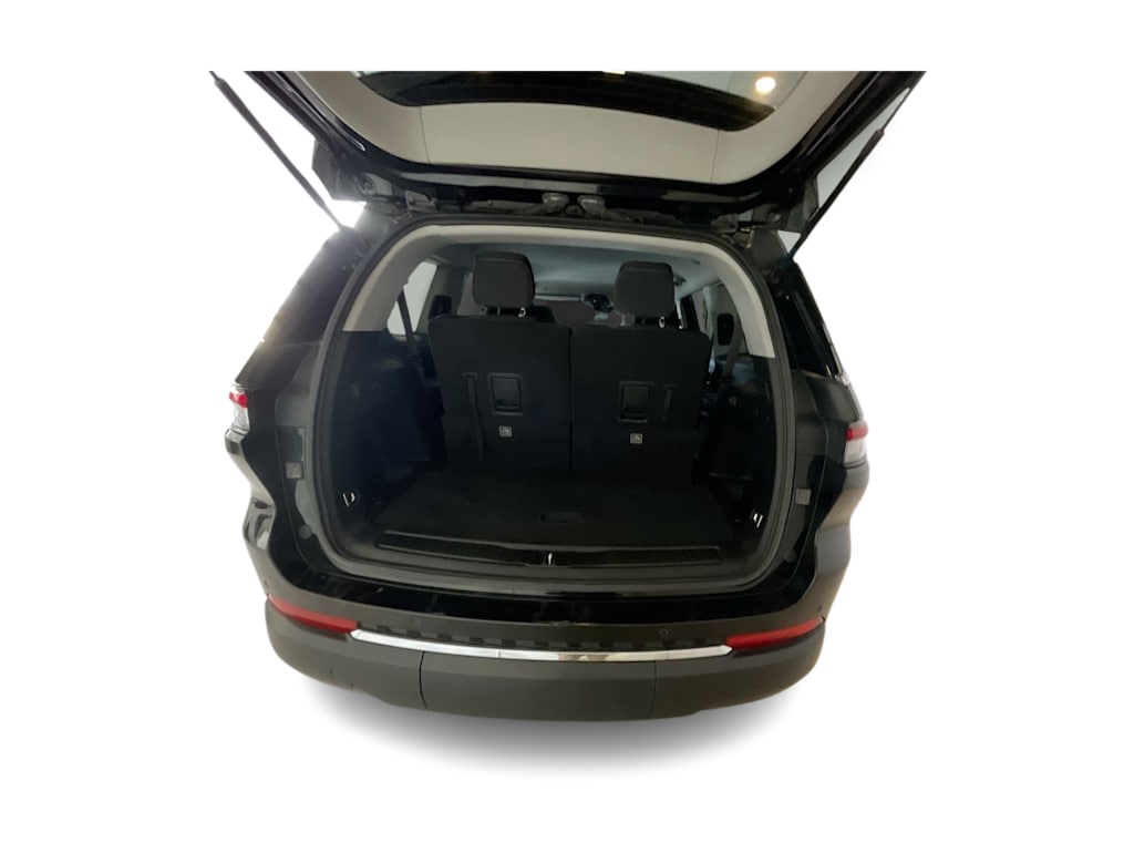 Thumbnail: 2023 Jeep Grand Cherokee L - 11