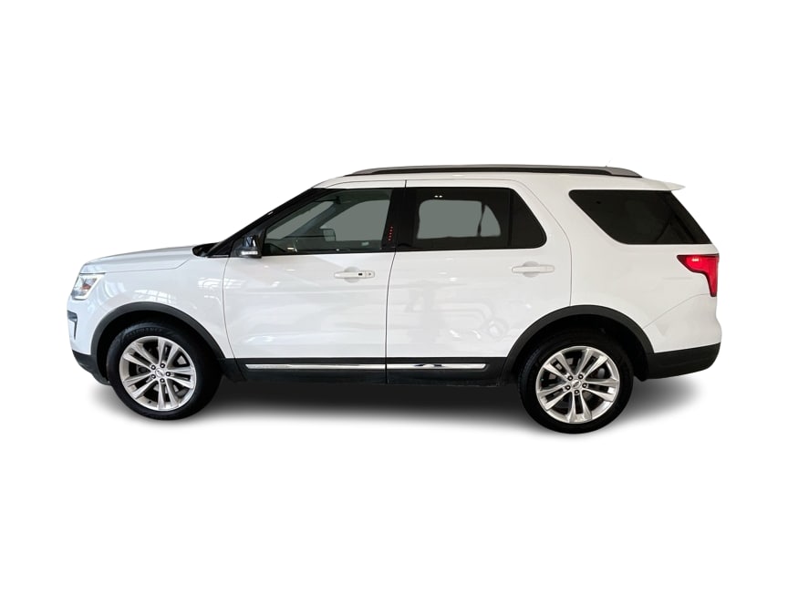 Thumbnail: 2018 Ford Explorer - 3
