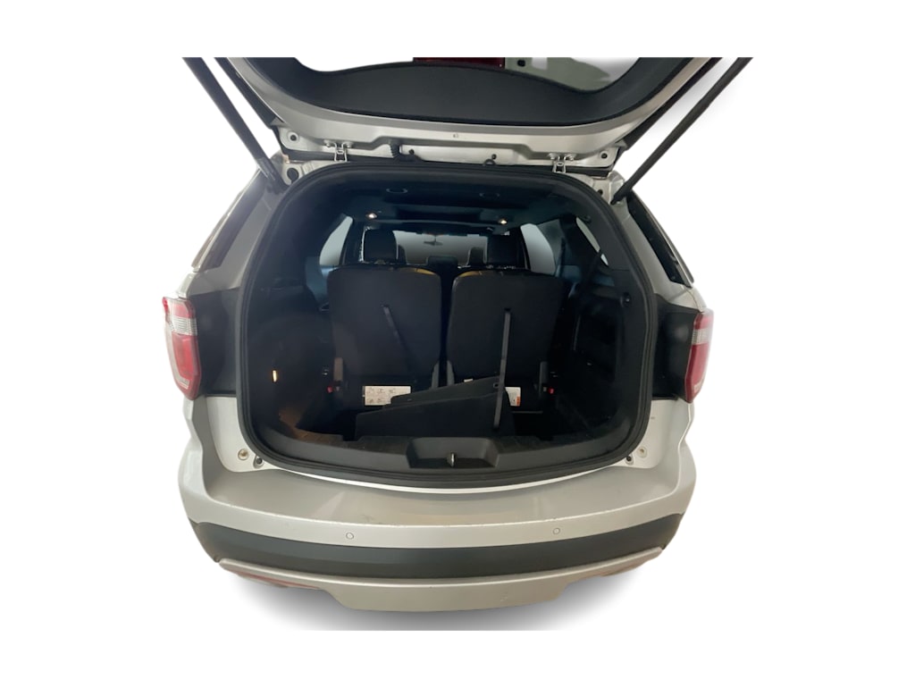 Thumbnail: 2017 Ford Explorer - 15