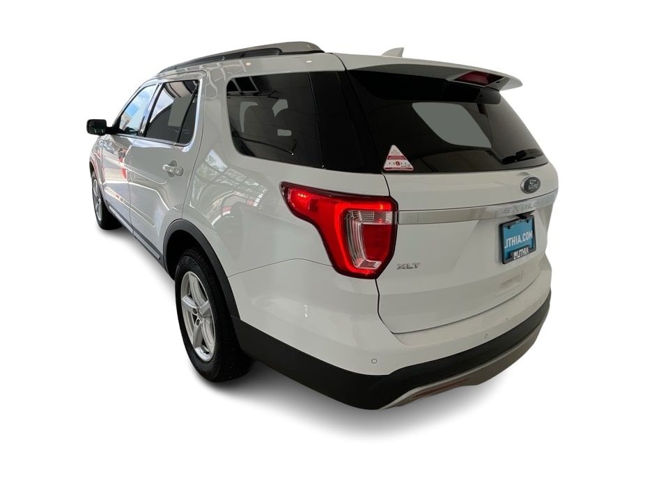 Thumbnail: 2016 Ford Explorer - 4
