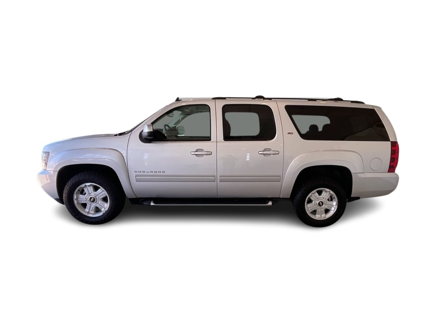 Thumbnail: 2014 Chevrolet Suburban - 3