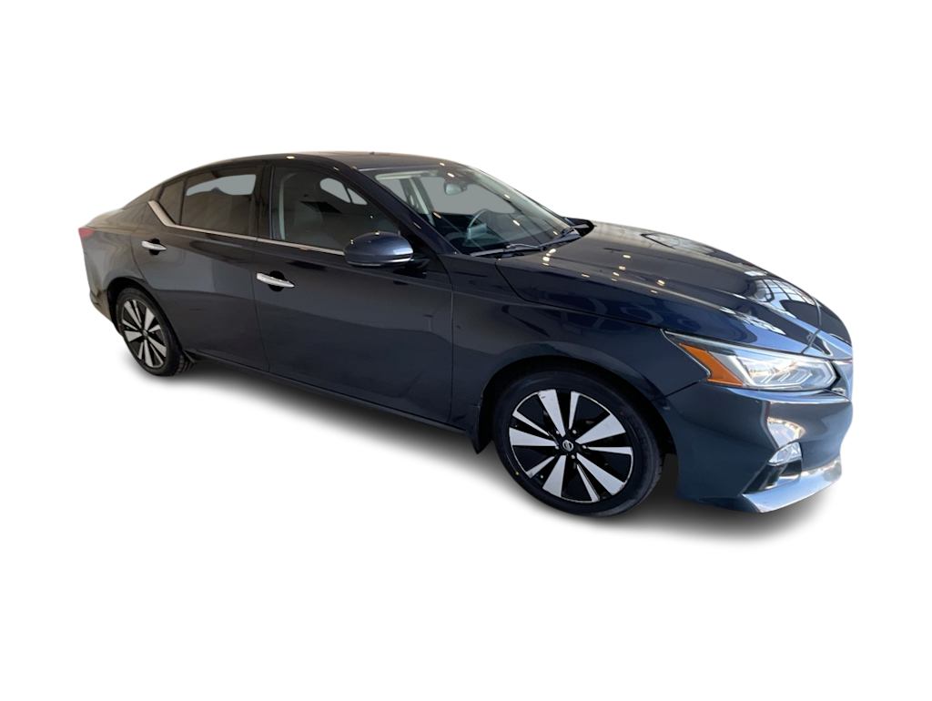 Thumbnail: 2019 Nissan Altima - 18