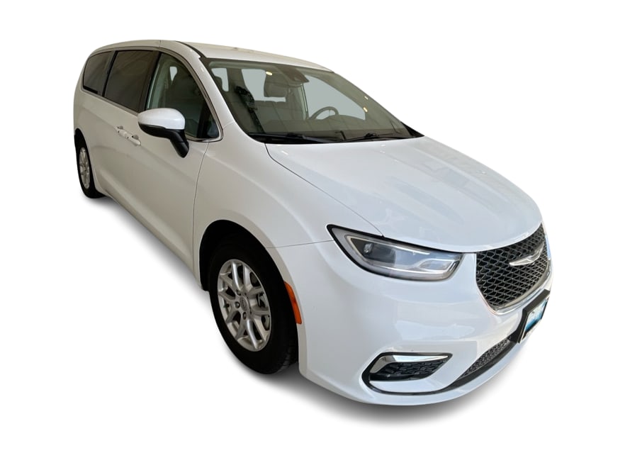 Thumbnail: 2023 Chrysler Pacifica - 18