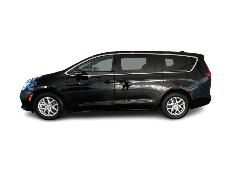 Thumbnail: 2025 Chrysler Pacifica - 18