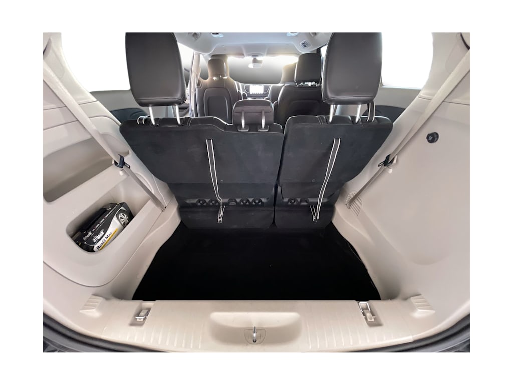 Thumbnail: 2023 Chrysler Pacifica - 16