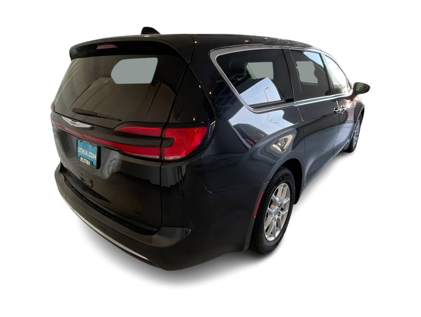 Thumbnail: 2023 Chrysler Pacifica - 20