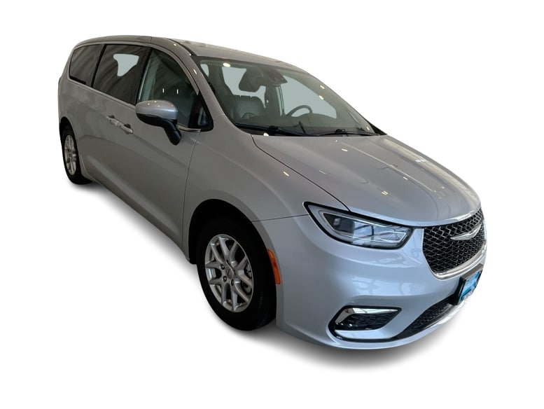 Thumbnail: 2023 Chrysler Pacifica - 16