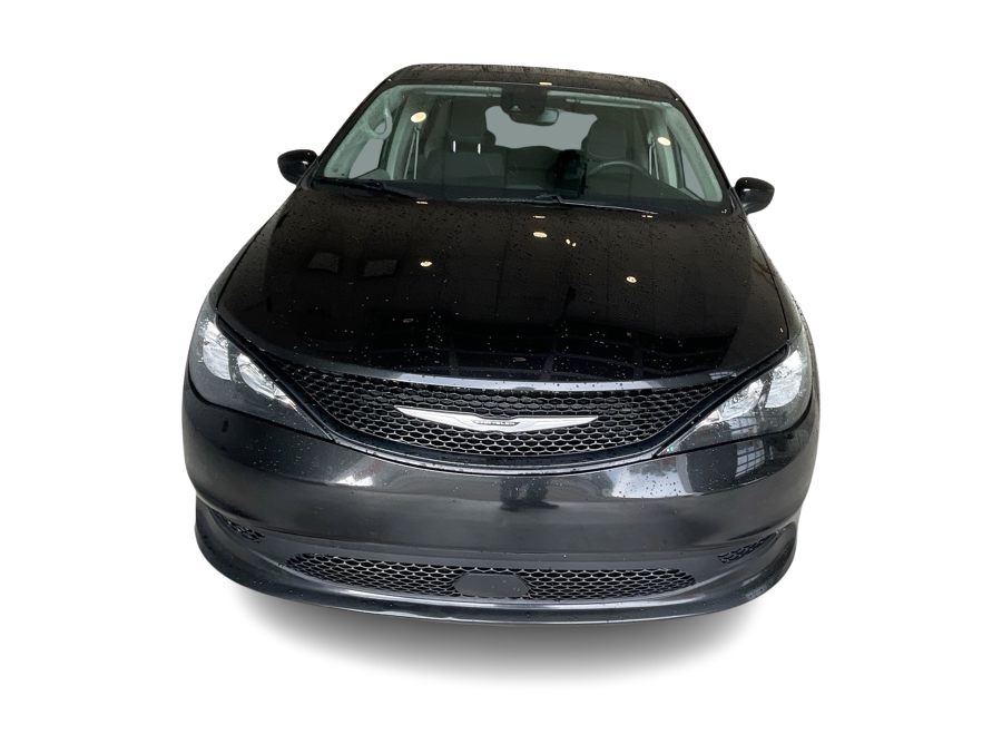 Thumbnail: 2023 Chrysler Voyager - 6