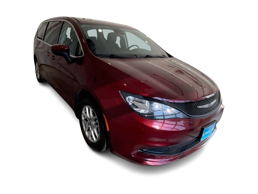 Thumbnail: 2023 Chrysler Voyager - 17