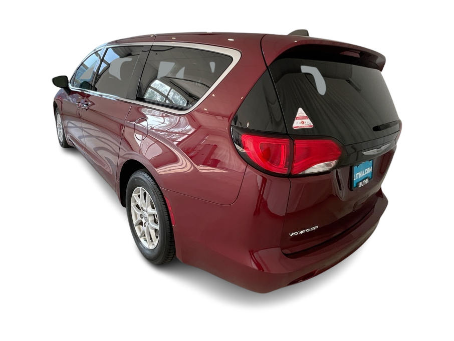 Thumbnail: 2023 Chrysler Voyager - 4