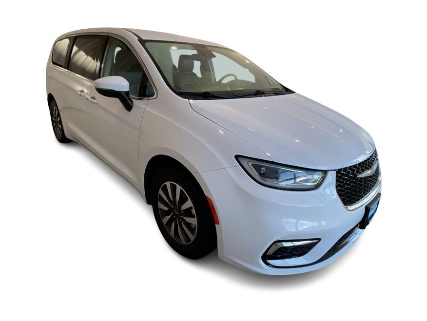 Thumbnail: 2023 Chrysler Pacifica - 17
