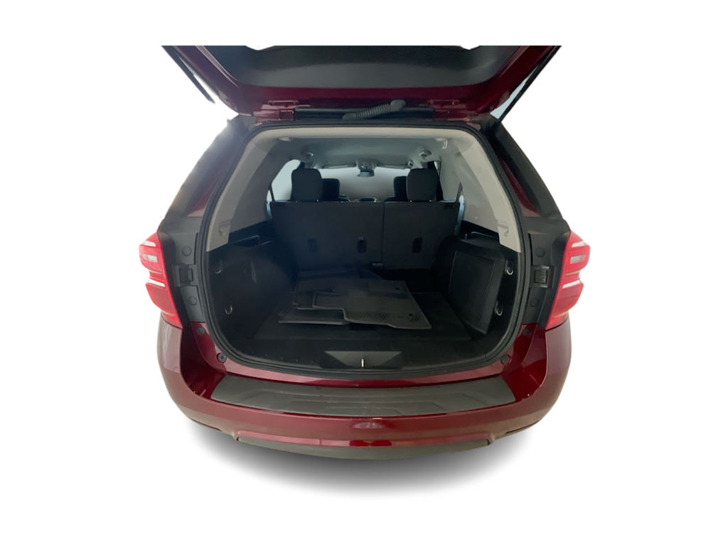 Thumbnail: 2016 Chevrolet Equinox - 16