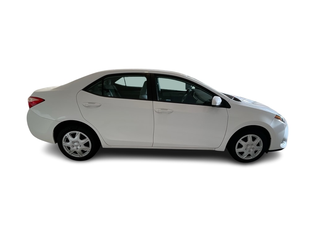 Thumbnail: 2017 Toyota Corolla - 18