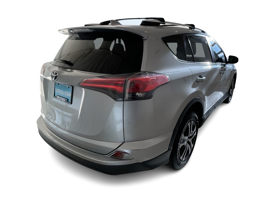 2016 Toyota RAV4 LE 16