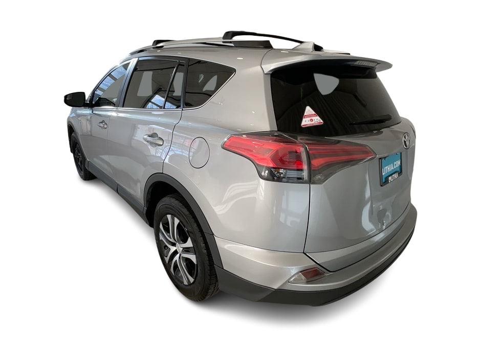 2016 Toyota RAV4 LE 4