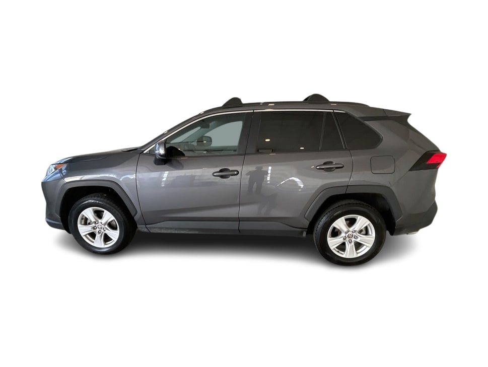 Thumbnail: 2021 Toyota RAV4 - 3