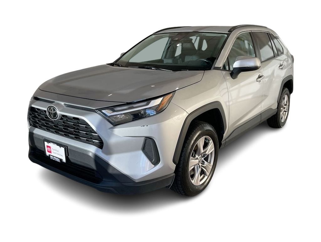 Used 2022 Toyota RAV4 XLE with VIN 2T3P1RFV3NW262942 for sale in Medford, OR