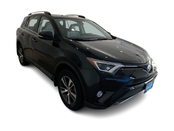 Thumbnail: 2018 Toyota RAV4 - 17
