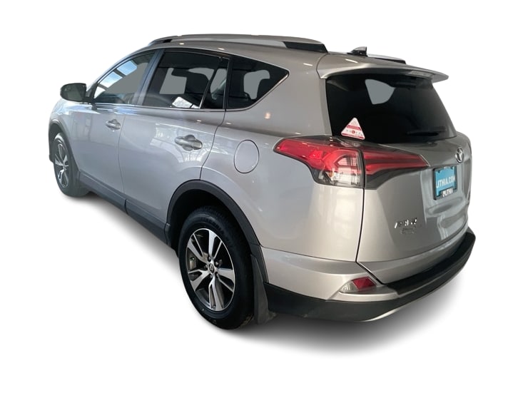 Thumbnail: 2017 Toyota RAV4 - 3