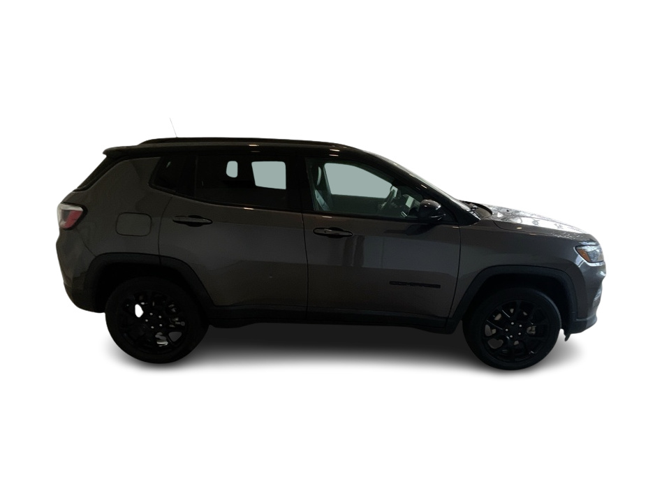 Thumbnail: 2022 Jeep Compass - 20