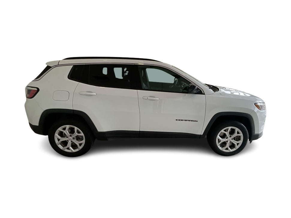 Thumbnail: 2024 Jeep Compass - 21