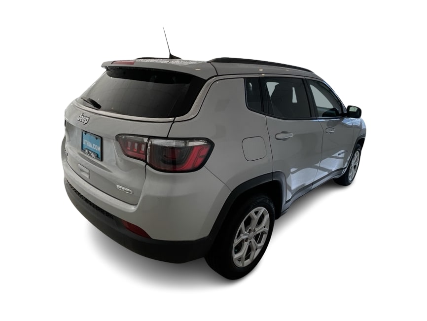 Thumbnail: 2024 Jeep Compass - 21
