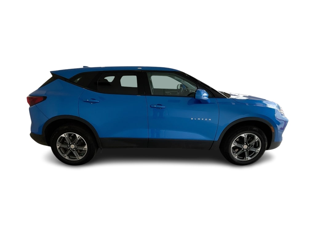 Thumbnail: 2025 Chevrolet Blazer - 21