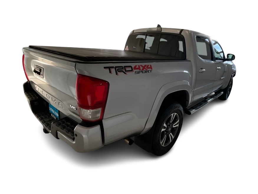 Thumbnail: 2016 Toyota Tacoma - 19