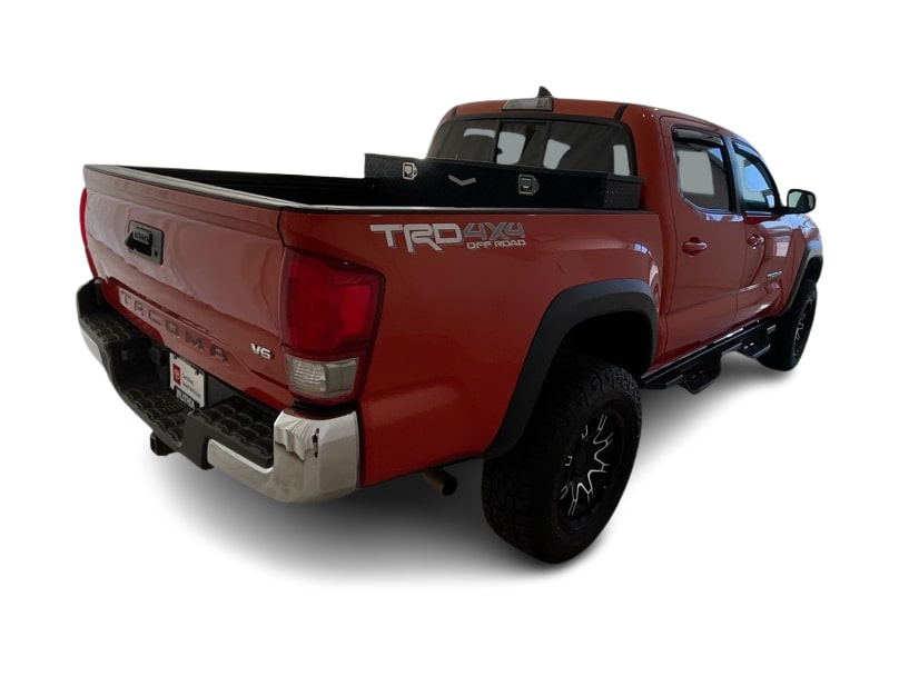 Thumbnail: 2016 Toyota Tacoma - 19