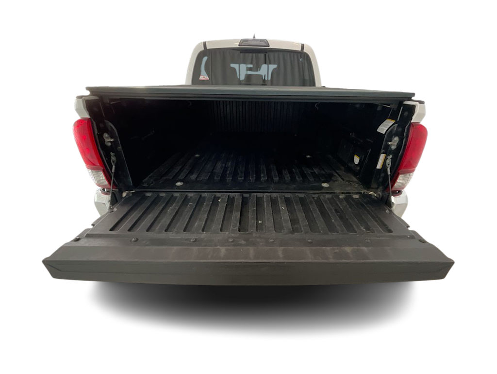 Thumbnail: 2019 Toyota Tacoma - 16