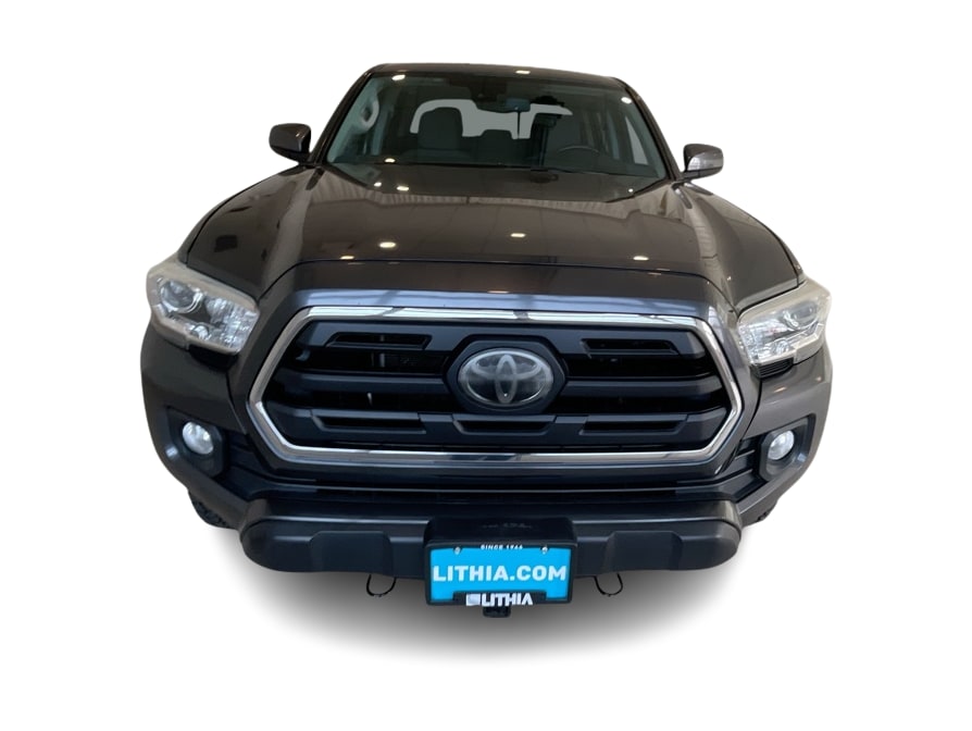 Thumbnail: 2018 Toyota Tacoma - 6