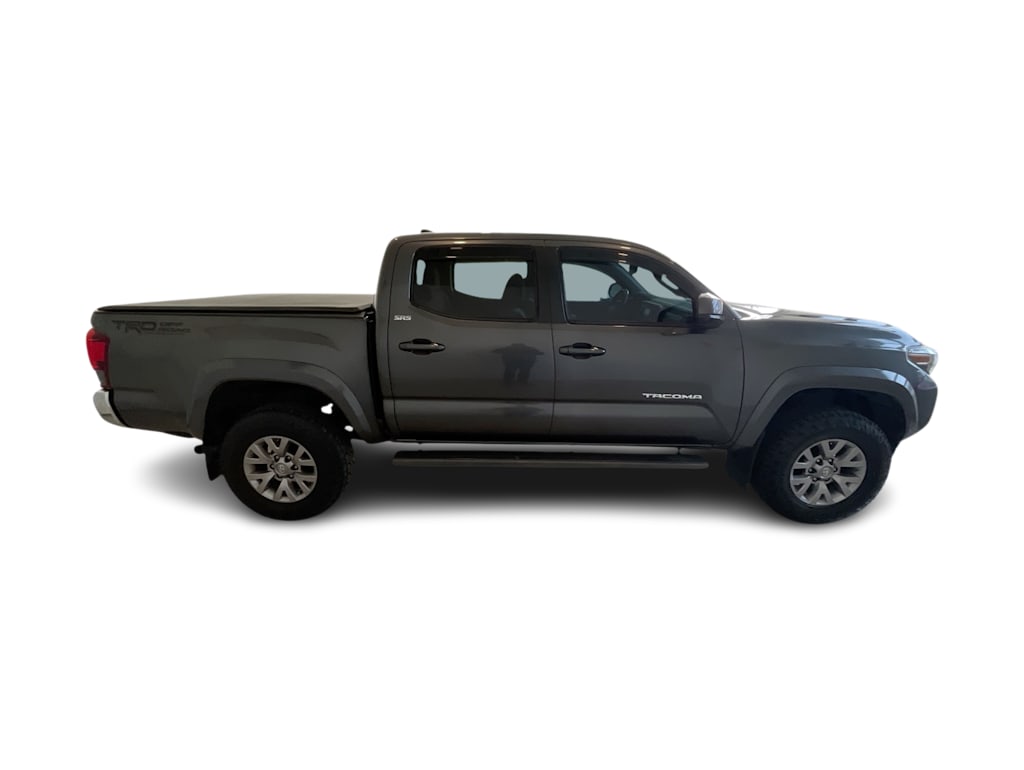 Thumbnail: 2018 Toyota Tacoma - 21