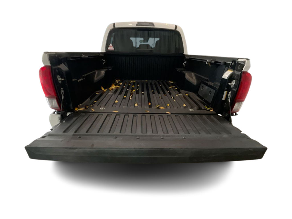 Thumbnail: 2022 Toyota Tacoma - 15