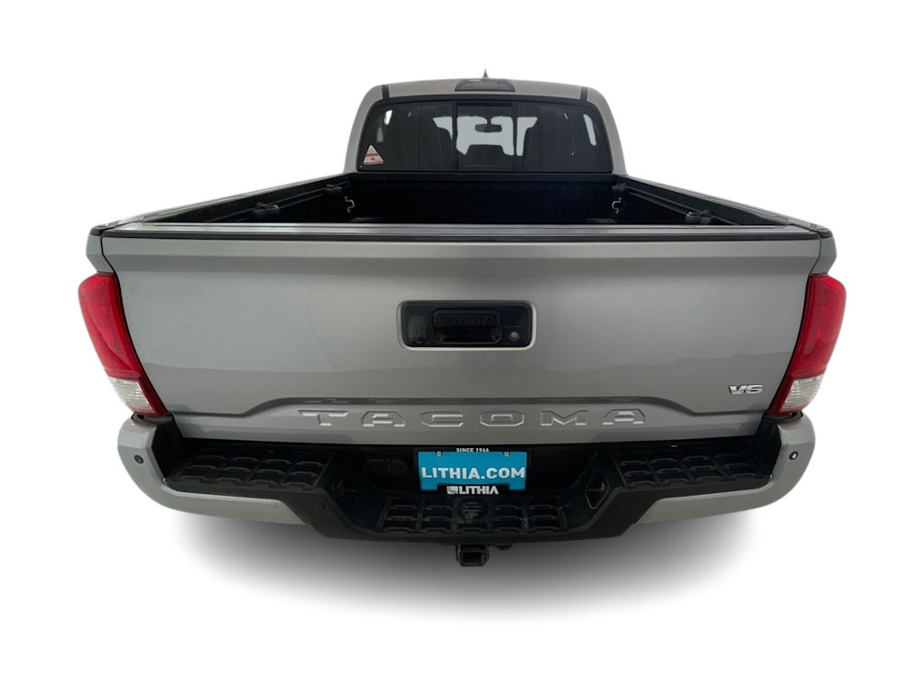Thumbnail: 2016 Toyota Tacoma - 5