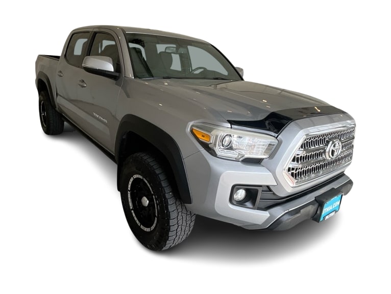 Thumbnail: 2016 Toyota Tacoma - 18