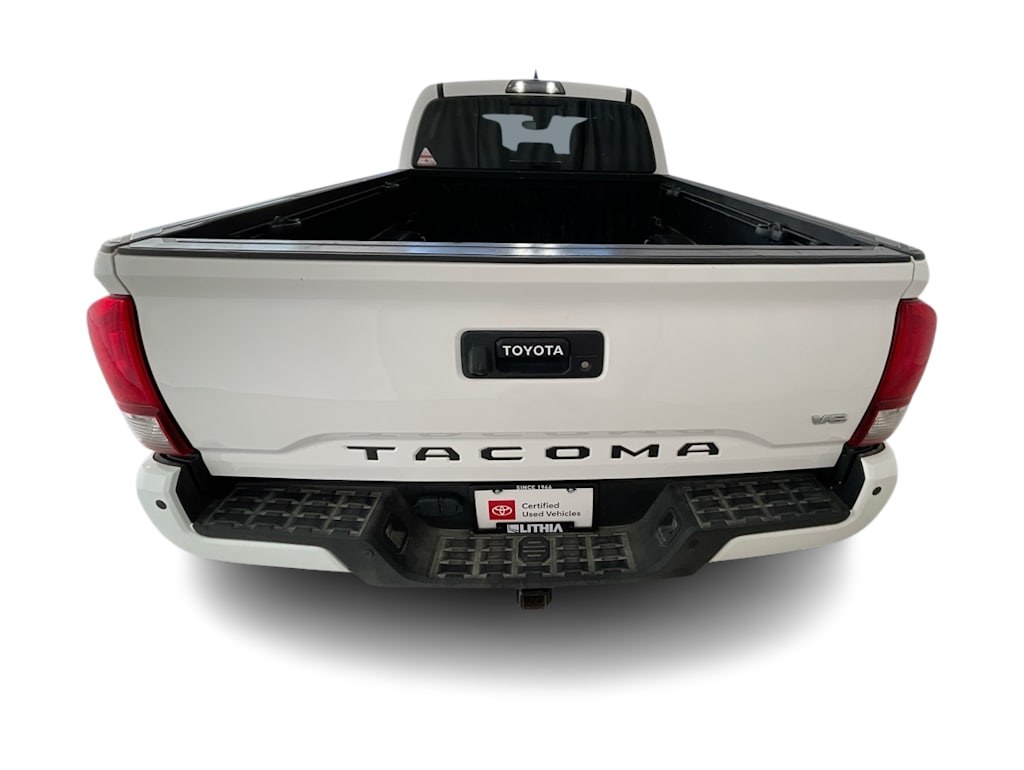Thumbnail: 2019 Toyota Tacoma - 4