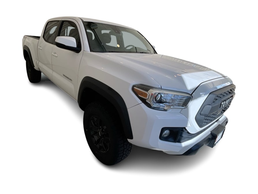 Thumbnail: 2019 Toyota Tacoma - 17