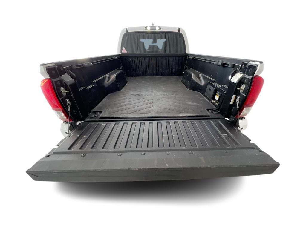 Thumbnail: 2019 Toyota Tacoma - 15