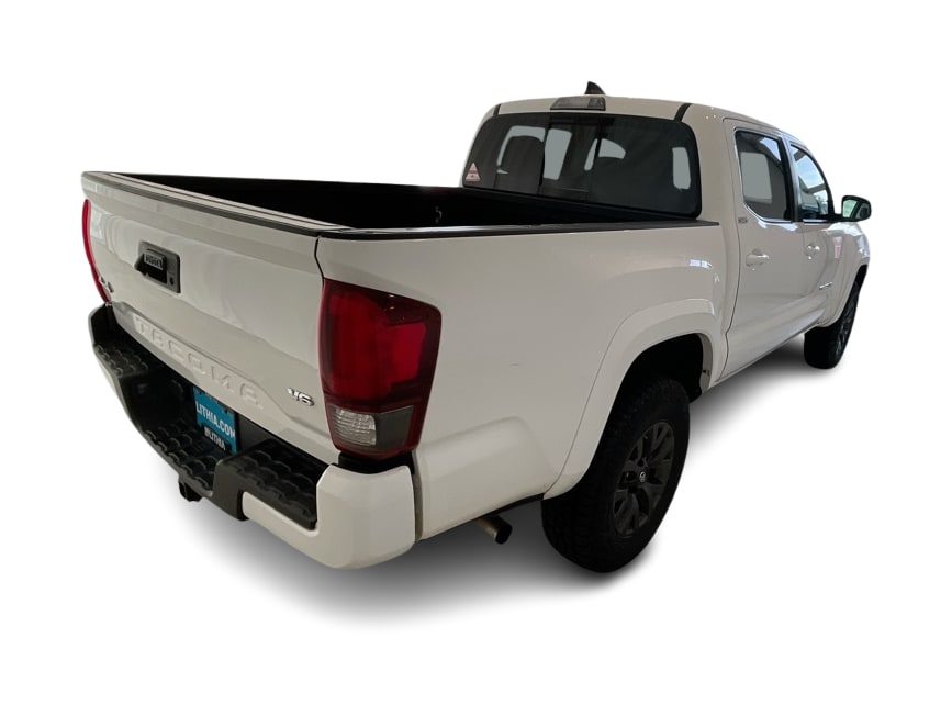 Thumbnail: 2023 Toyota Tacoma - 19
