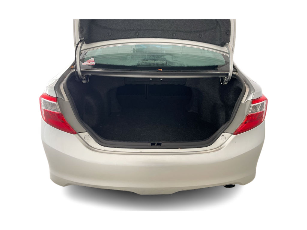 Thumbnail: 2014 Toyota Camry - 14