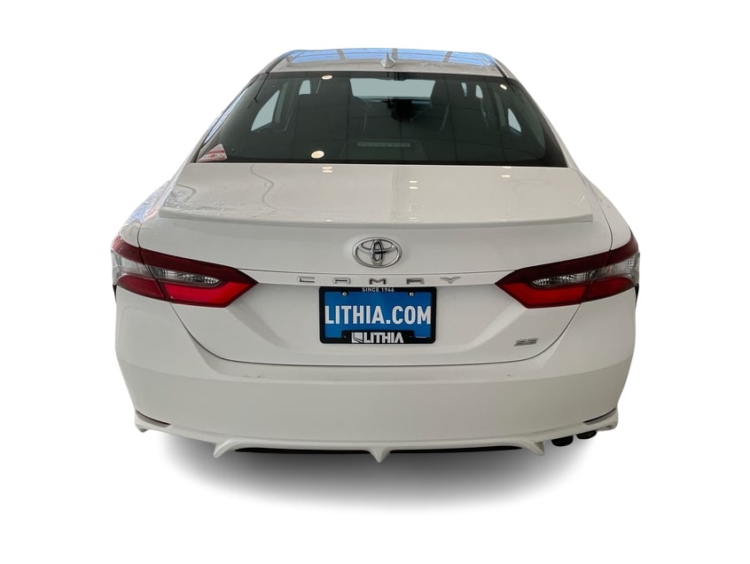 2021 Toyota Camry SE 3